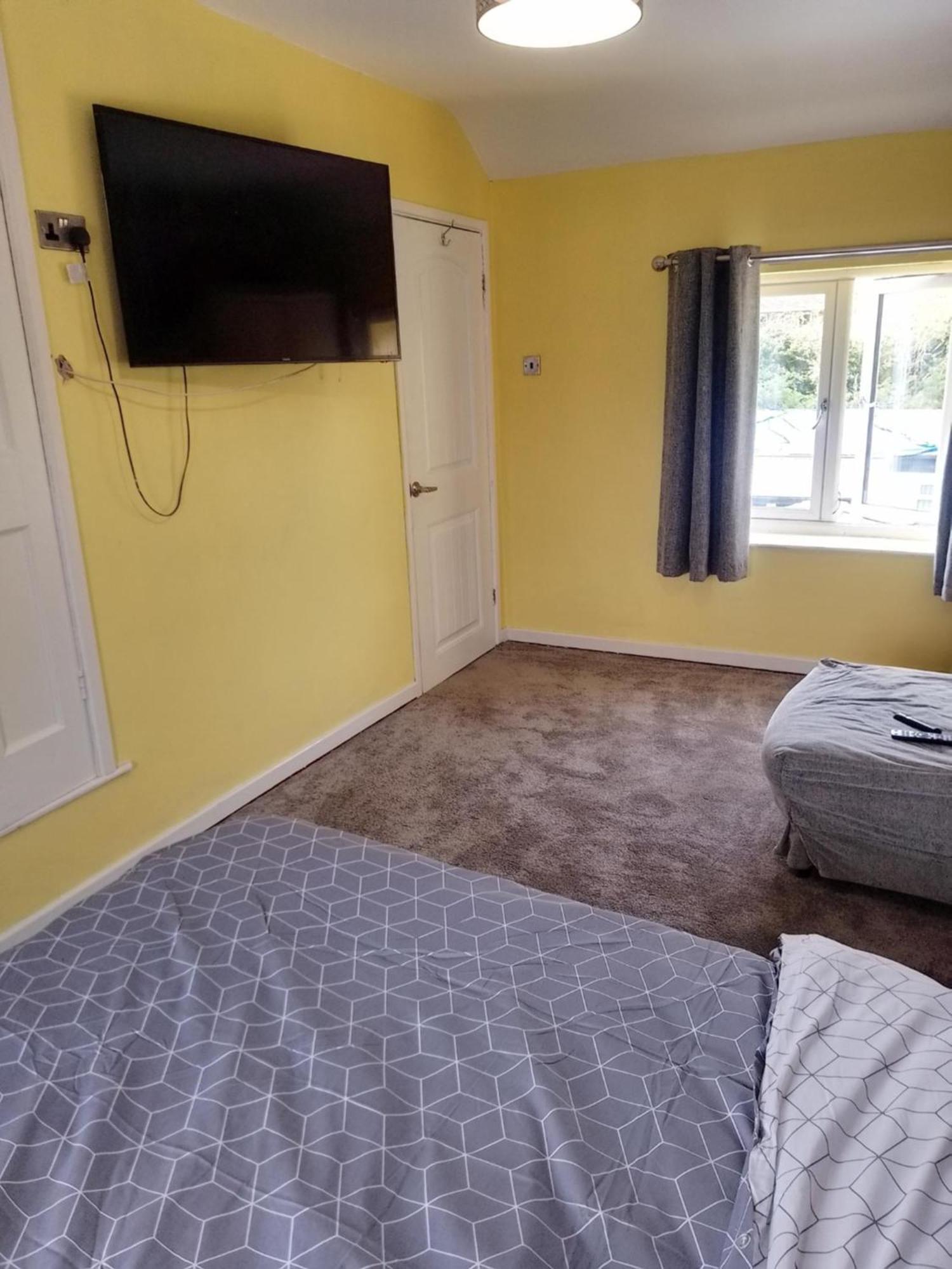 Accomadation Wrexham Kültér fotó