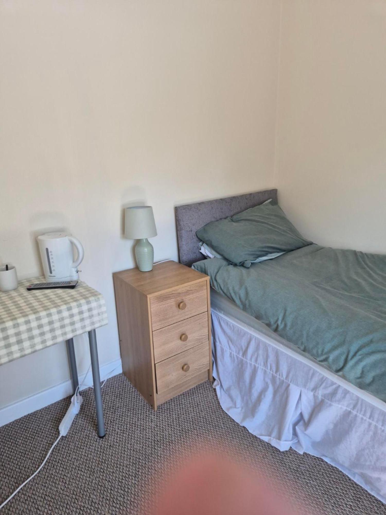 Accomadation Wrexham Kültér fotó